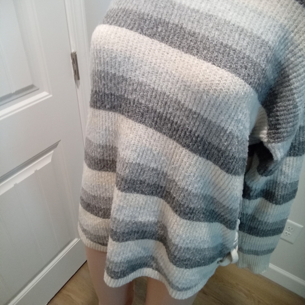 2-$10... Pink Republic Size M. Striped Gray and Cream Women's Soft Knit Sweater